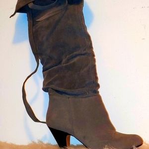 **LAST CHANCE** BAKERS knee high suede boots